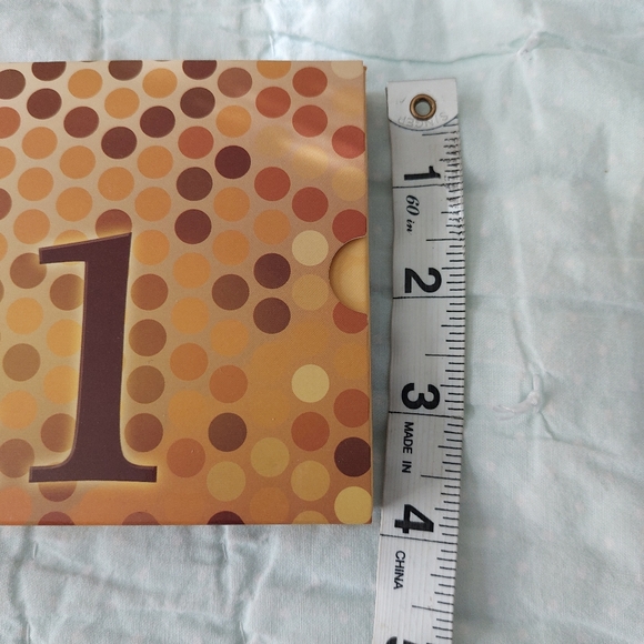 UNISEX 1 LARGE SHADOW PALLETE NWOT - Picture 9 of 12